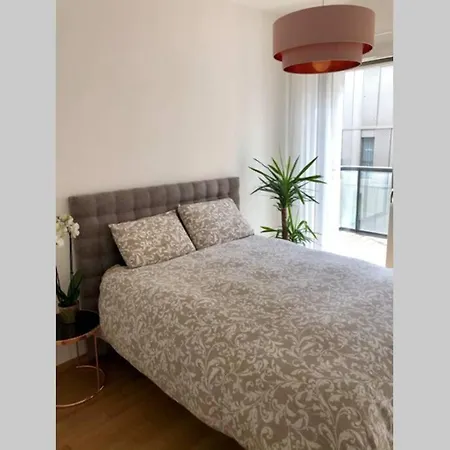 Apartment Grand T3 Lyon Confluence Avec 2 Balcons Vue Saone *