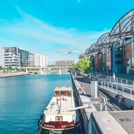 Grand T3 Lyon Confluence Avec 2 Balcons Vue Saone